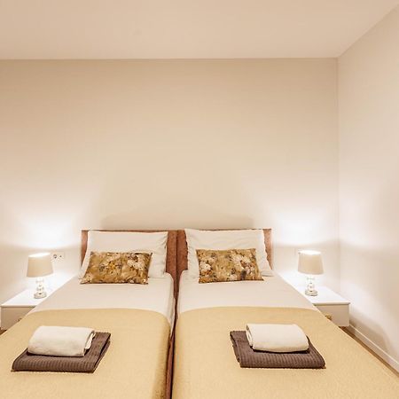 Blue Pearl-Split Town Center Apartament Room photo